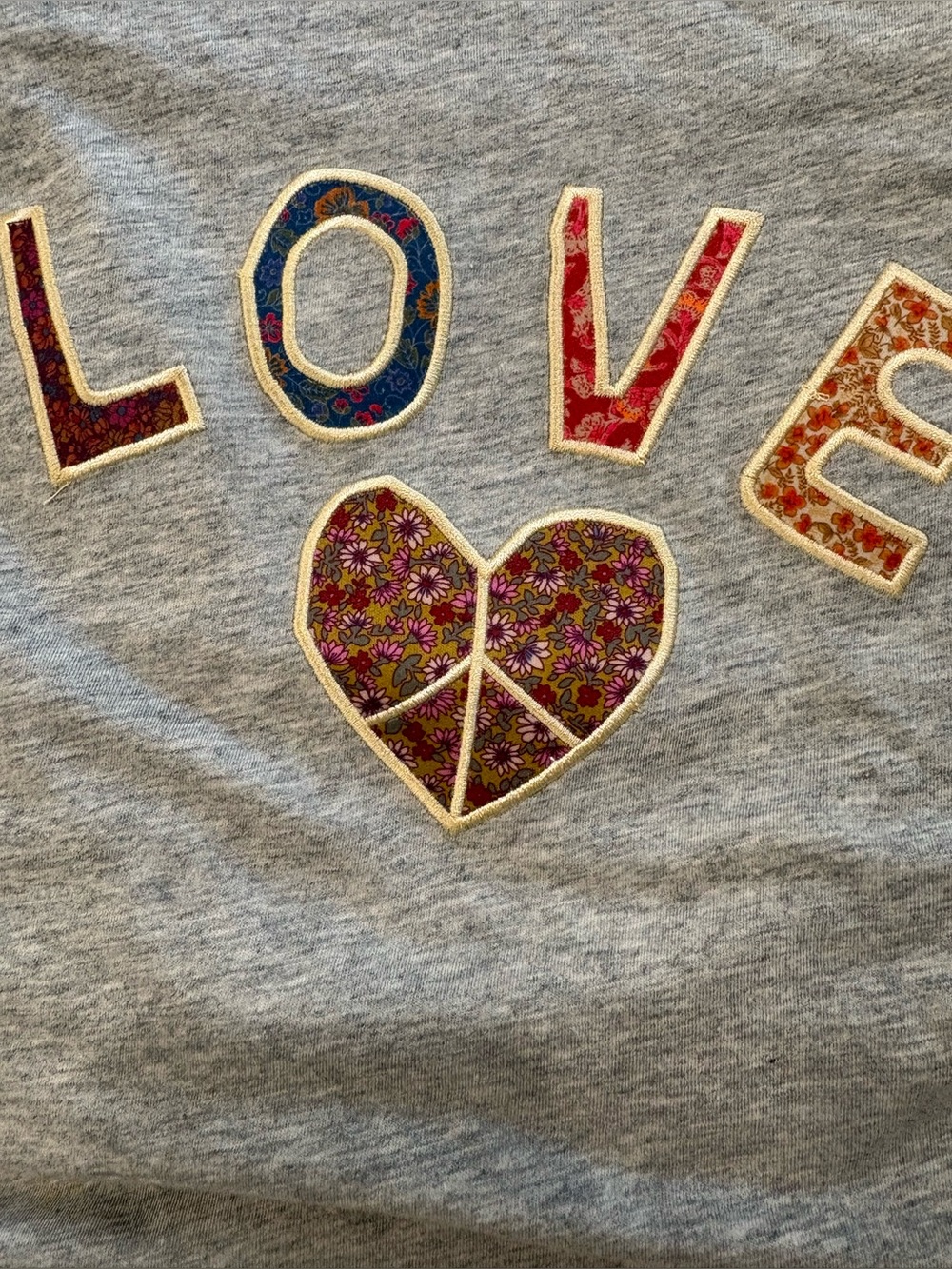 Natural Life LOVE Peace Heart Patch Work Tee Gray Small NWT - Picture 5 of 5